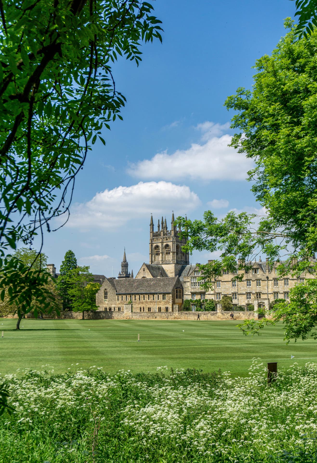 Oxford — local landmark and streetscape